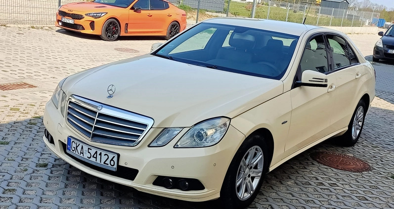 Mercedes-Benz Klasa E cena 36900 przebieg: 345000, rok produkcji 2011 z Strumień małe 154